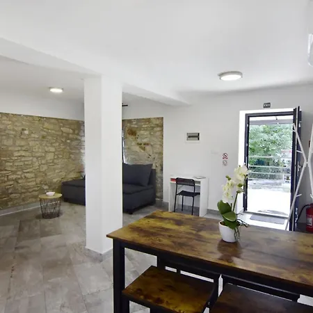 Διαμέρισμα Relaxing In A Homey Flat *